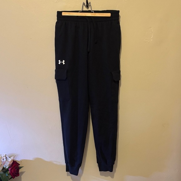 Under Armour Black Cargo Sweatpants - Picture 1 of 6